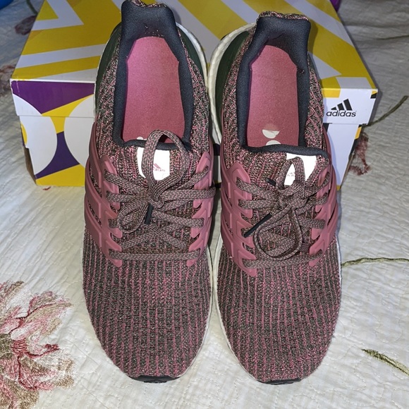 Adidas Ultraboost - Picture 3 of 3